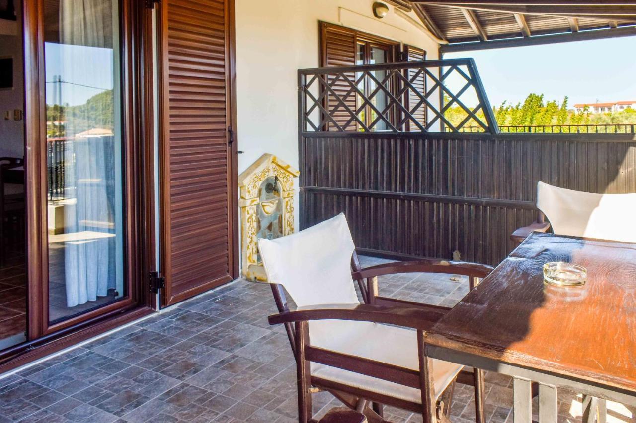Holiday House สเกียธอสทาวน์ ภายนอก รูปภาพ